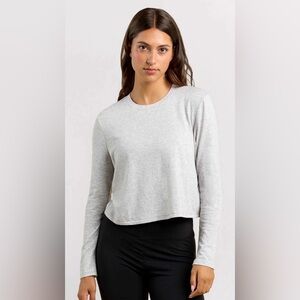 NWT: Yoga Women's Long-Sleeve Crewneck Top in Light Gray